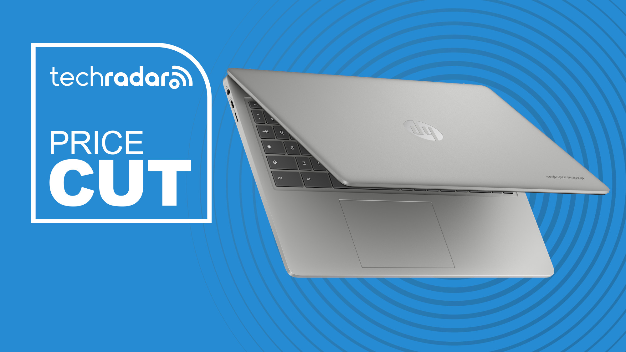 Le HP Chromebook Plus 15 sur fond bleu avec le texte « PRICE CUT ».